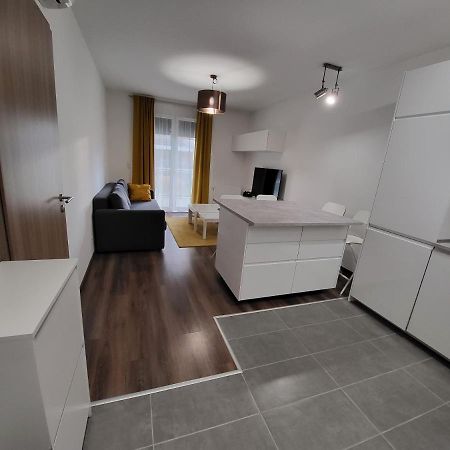 Sdp Marina Apartment Budapeste Exterior foto